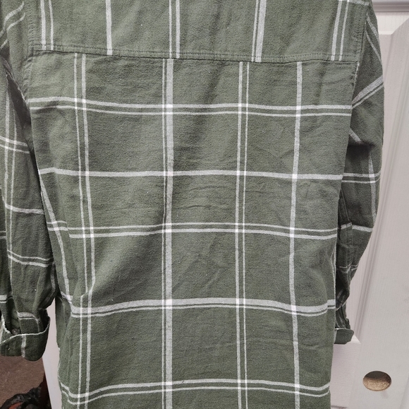 Universal Thread flannel - Picture 3 of 3